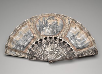 「グリザイユ」シーンの扇子、1780年代頃（二重絹の葉、真鍮、金属糸、骨または象牙、金メッキ、真珠層、ペーストの宝石のガッシュ） 作： Unknown artist