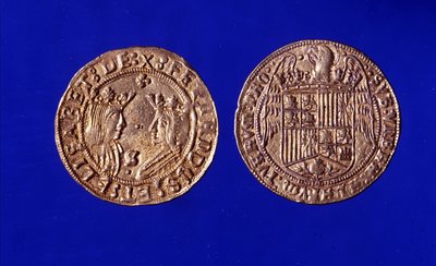 アラゴン家のフェルディナンド2世とカスティーリャ家のイザベラ1世（カトリックと呼ばれる）の横顔が描かれたエクセレンテ・ドールの表と裏。 作： Unknown artist