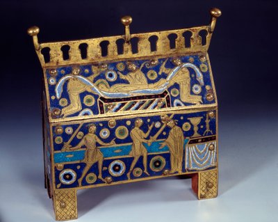 芸術作品。カンタベリーの大司教、聖トマス・ベケット（1118-1170）によるエナメル製の狩猟、金、銅。1170年12月29日にカントルバリーのカテドラルで行われた大司教の暗殺とその葬儀を表現した装飾が施されています。1220年頃。 作： Unknown artist