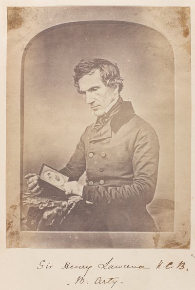 サー・ヘンリー・モンゴメリー・ローレンス准将 KCB 作： Unknown photographer