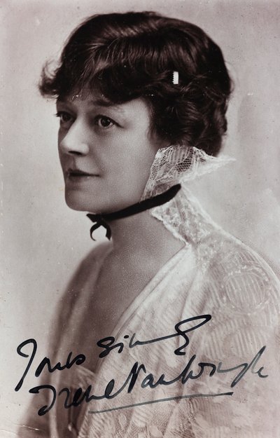 イギリスの女優アイリーン・ヴァンブラのクローズアップ、ポストカード 作： Unknown photographer