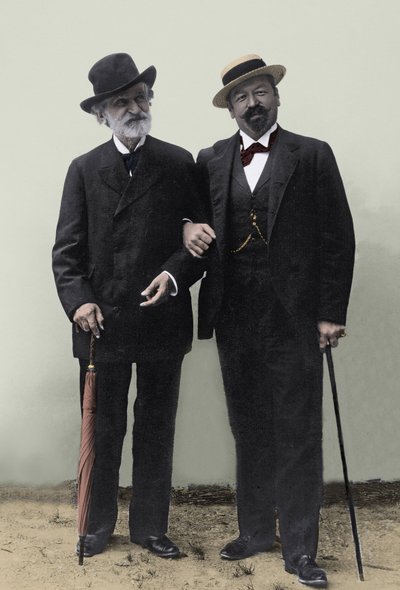 イタリアの作曲家ジュゼッペ・ヴェルディ（1813-1901）と、テノール歌手フランチェスコ・タマーニョ（1850-1905）が19世紀末にモンテカティーニで共演した。 作： Unknown photographer