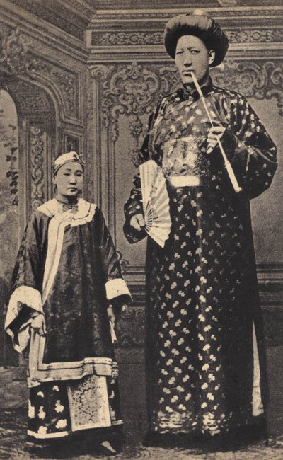 レ・モンスター、中国の巨人。写真、19世紀後半、パリ。個人蔵。 作： Unknown photographer