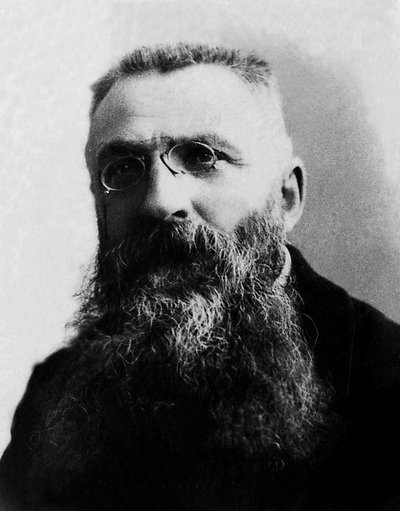 オーギュスト・ロダン（1840-1917）フランスの彫刻家の肖像。 作： Unknown photographer