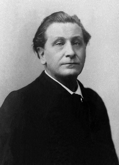 フランスの劇作家・小説家であるフランソワ・コッペ（1842-1908）の肖像。 作： Unknown photographer