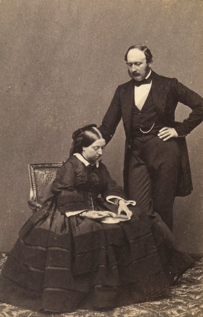 英国ヴィクトリア女王とザクセン＝コーブルク＝ゴータ公アルバート妃の肖像画 作： Unknown photographer