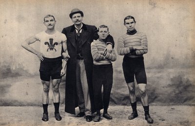 サイクルチーム「グラディエーター」の肖像。写真、19世紀後半、パリColl.セルバ。 作： Unknown photographer