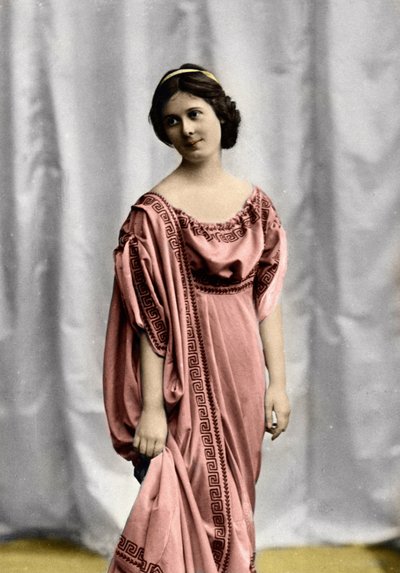 Retrato da bailarina Isadora Duncan (1877-1927) (Retrato da bailarina Isadora Duncan) Fotografia início do século XX Colecção particular 作： Unknown photographer