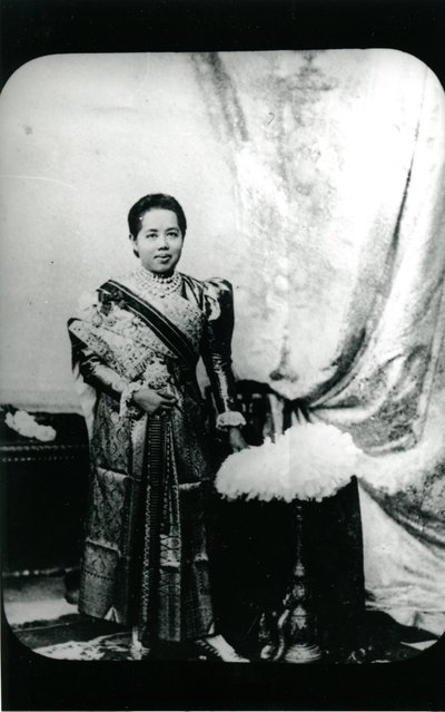 サオババ・ポンスリー王妃、1880年頃（モノクロ写真 作： Unknown photographer