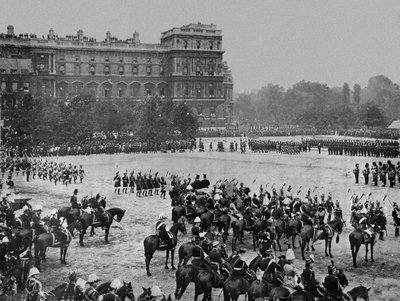 インド陸軍派遣団のレビュー、ホースガードパレード、1897年6月 作： Unknown