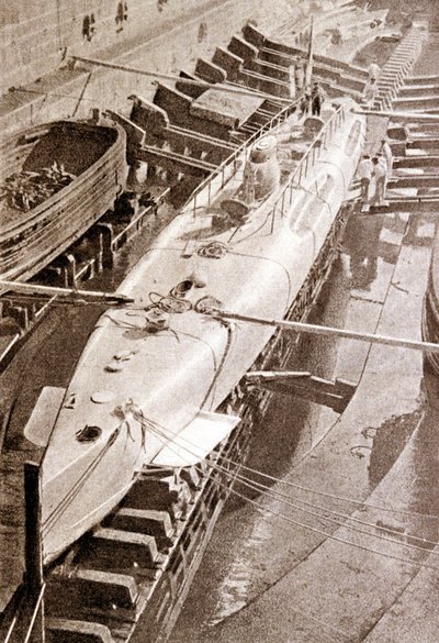 フランス初の潜水艦「ナルヴァル号 作： Unknown photographer