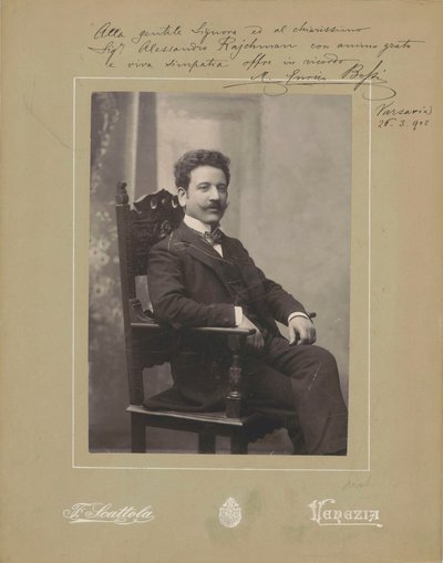 オルガニスト兼作曲家のマルコ・エンリコ・ボッシの肖像、1861～1925年頃。 1900年。 作： Venezia . Photo studio Francesco Scattola