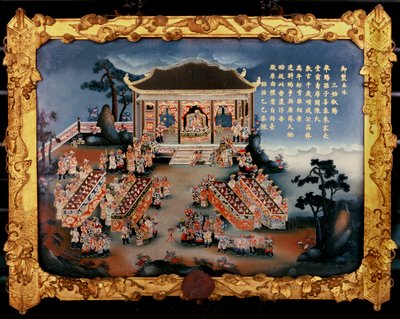 裁判所の生活-ごちそう（ガラスにペイント） 作： Vietnamese School