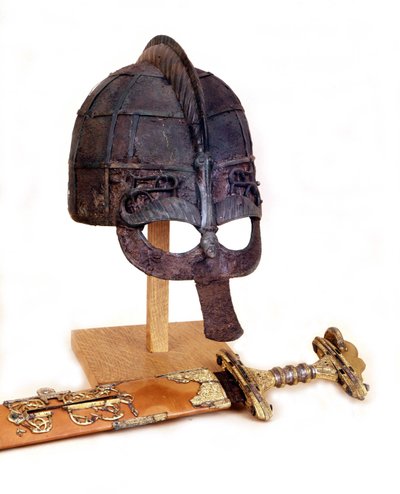 バイキングのヘルメットと剣。Statens Sjohistoriska, Stockholm. 作： Viking Viking