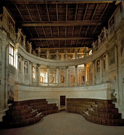 ルネッサンス建築：建築家ヴィンチェンツォ・スカモッツィ（1552-1616）が設計したオリンピック劇場（teatro olimpico）の風景 1588-1590年 イタリア、サビオネータ 作： Vincenzo Scamozzi