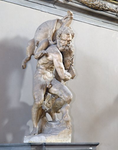 ヘラクレスの労働、サローネデイチンクエチェント（大理石） 作： Vincenzo di Raffaello de
