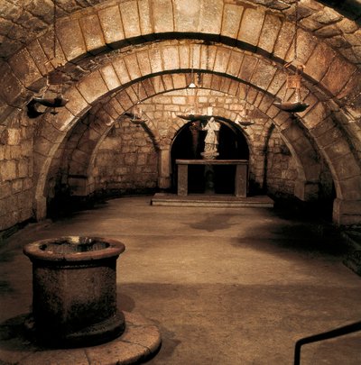 スペイン・パレンシア大聖堂 聖アントリンの地下室 7世紀（写真 作： Visigothic
