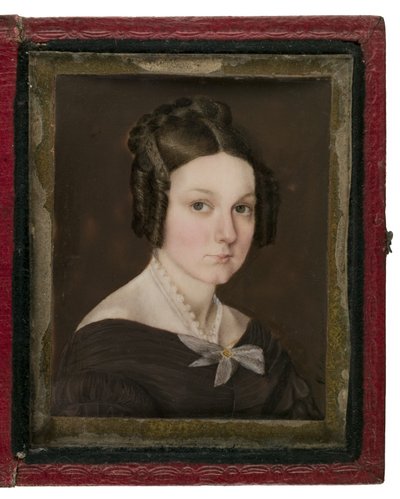 サリーアンゲージのミニチュアポートレート、1837年頃（象牙、革、銅合金、ガラスにトイレ） 作： W. R. Herve