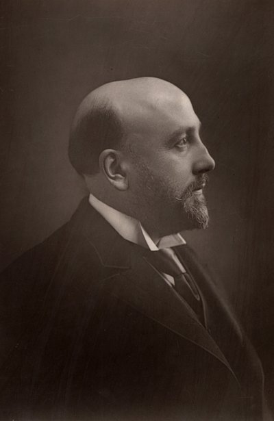 「アレクサンダー・キャンベル・マッケンジー（1847-1935） スコットランドの作曲家、指揮者。ロンドン王立音楽アカデミー校長（1887-1924）。(woodburytype) 作： W. and D. (after) Downey