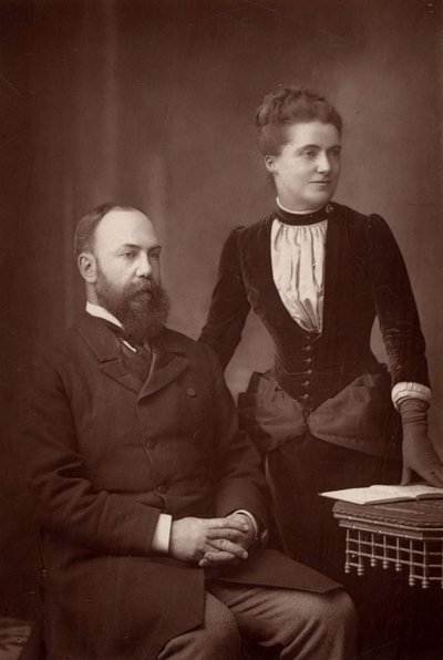 チャールズ＆エミリア・ウェントワース・ディルク夫妻（モノクロ写真） 作： W. and D. Downey