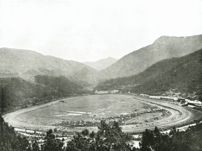 1895年、香港のモリソンズヒルからのレースコース。 作： W and S Ltd