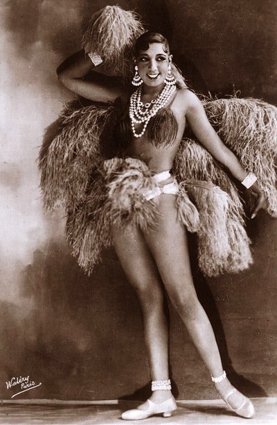 ジョセフィン・ベイカー 1927年頃（白黒写真） 作： Walery