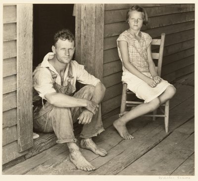 フロイド＆ルシル・バロウズ（アラバマ州ヘール郡 作： Walker Evans