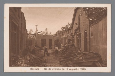 Borculo -- 1925 年 8 月 10 日のサイクロンの後 作： Weenenk and Snel