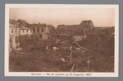 Borculo -- 1925 年 8 月 10 日のサイクロンの後 作： Weenenk and Snel