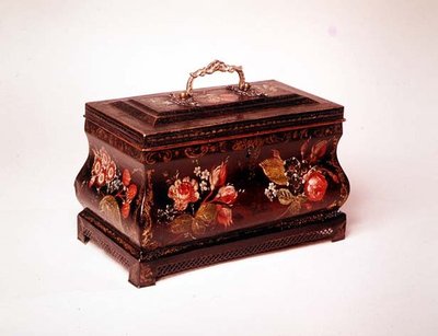 ポンティプール・ティーキャディ 18世紀後半（金色の真鍮製ハンドル付きブリキ製品 作： Welsh school