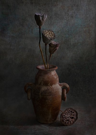  作： 