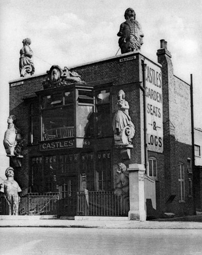 1926年から1927年にかけて、ロンドンのグロスヴェノール・ロードで行われた古い戦闘艦のフィギュアヘッド。 作： Whiffin
