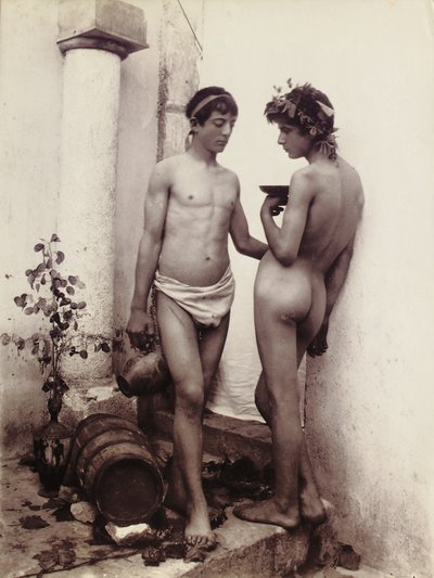 古典的なポーズで2人の若い男性 作： Baron Wilhelm von Gloeden