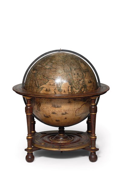 図書館の地球儀の大きなペア、地上の1645-48、1630年以降の天体（石膏、木、刻まれた紙） 作： Willem Blaeu