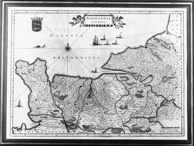 解剖学的なアトラスまたはジョンとジョーンによるアトラスの後のノルマンディーの地図 作： Willem Blaeu