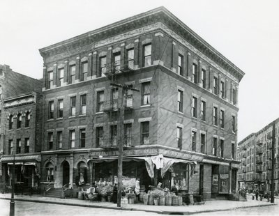 767 East 152nd Street、1915年12月7日 作： William Davis Hassler