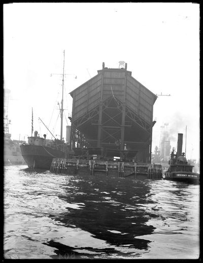 石炭のポケット、ブルックリン海軍工廠、1912 作： William Davis Hassler