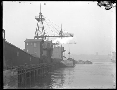 直積式石炭エレベーター、Interboro Rapid Transit Company、W。58th Street、ニューヨーク、1911年。 作： William Davis Hassler