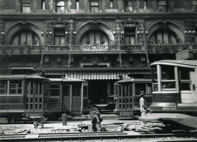 ホテルアスター、1910-21年頃 作： William Davis Hassler