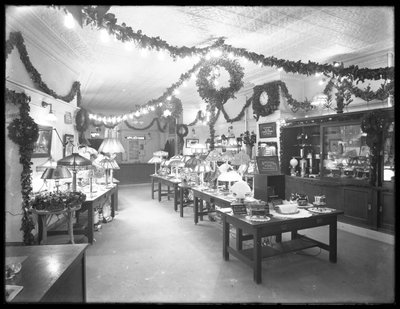 1914年12月17日、ユナイテッドエレクトリックライトウントパワーカンパニーW. 138thストリートおよびハミルトンプレイス、ニューヨークシティの正面図 作： William Davis Hassler