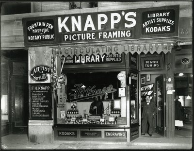 Knapp&39;s Picture Framing、Stafford Inc.ウィンドウディスプレイ、146ハミルトンプレイス、1914 作： William Davis Hassler