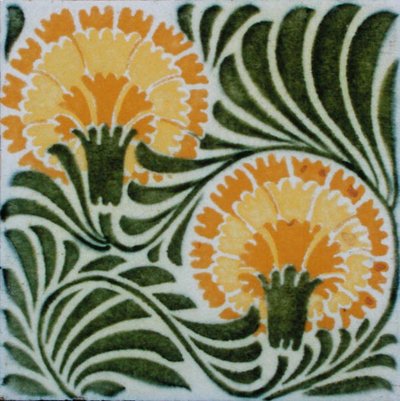 花模様のタイル「ギロー」（陶器） 作： William de Morgan