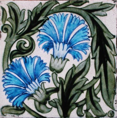 花柄タイル（陶器） 作： William de Morgan