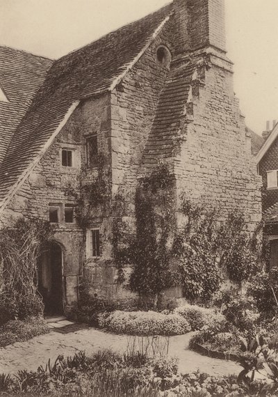 ウェスト・サセックス、ペットワース近郊のティリントンにて（モノクロ写真） 作： William Galsworthy Davie
