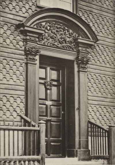 ケント州クランブルックのドアウェイ（モノクロ写真 作： William Galsworthy Davie