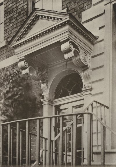 チェスター、ローワー・ブリッジ・ストリートのドアウェイ（モノクロ写真 作： William Galsworthy Davie