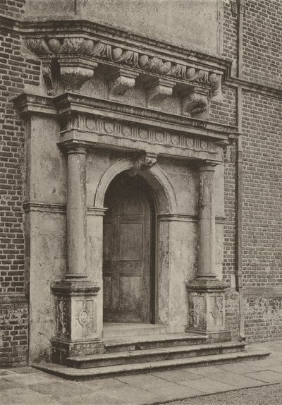 Cobham Hall、The South Wing、Doorway（モノクロ写真 作： William Galsworthy Davie