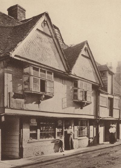 ケント州カンタベリー、ノース・レーンにて（モノクロ写真） 作： William Galsworthy Davie