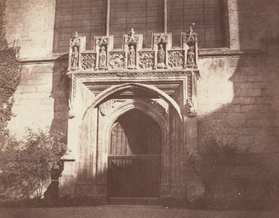古代の扉、マグダレン カレッジ、オックスフォード 作： William Henry Fox Talbot