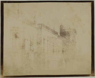 ラコック修道院、南正面、シェアリングトンズ・タワー方面 作： William Henry Fox Talbot